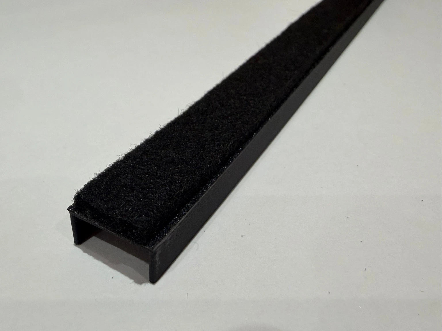 Felt-Finish Cable Duct Cover for Slat Walls | 22cm &amp; 27cm | 10-20mm
