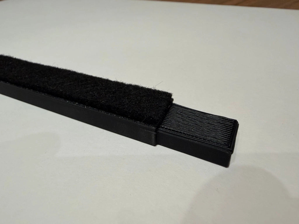 Felt-Finish Cable Duct Cover for Slat Walls | 22cm &amp; 27cm | 10-20mm